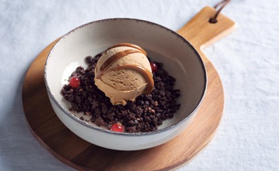 Nougat ice cream with cocoa crumble